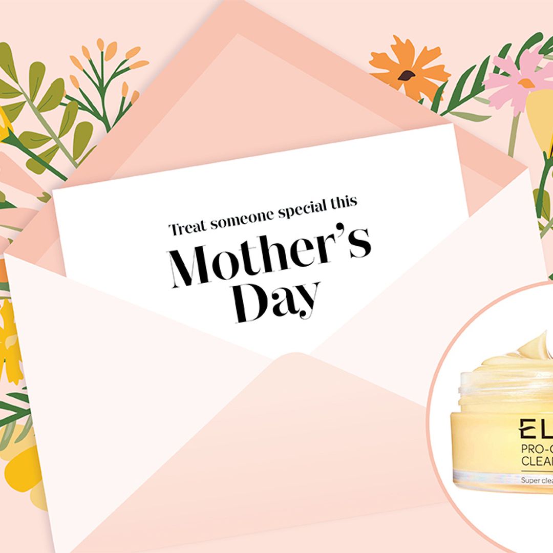 Treat your Mum to a HELLO! subscription this Mother’s Day – and receive a FREE Pro-Collagen Cleansing Balm from Elemis