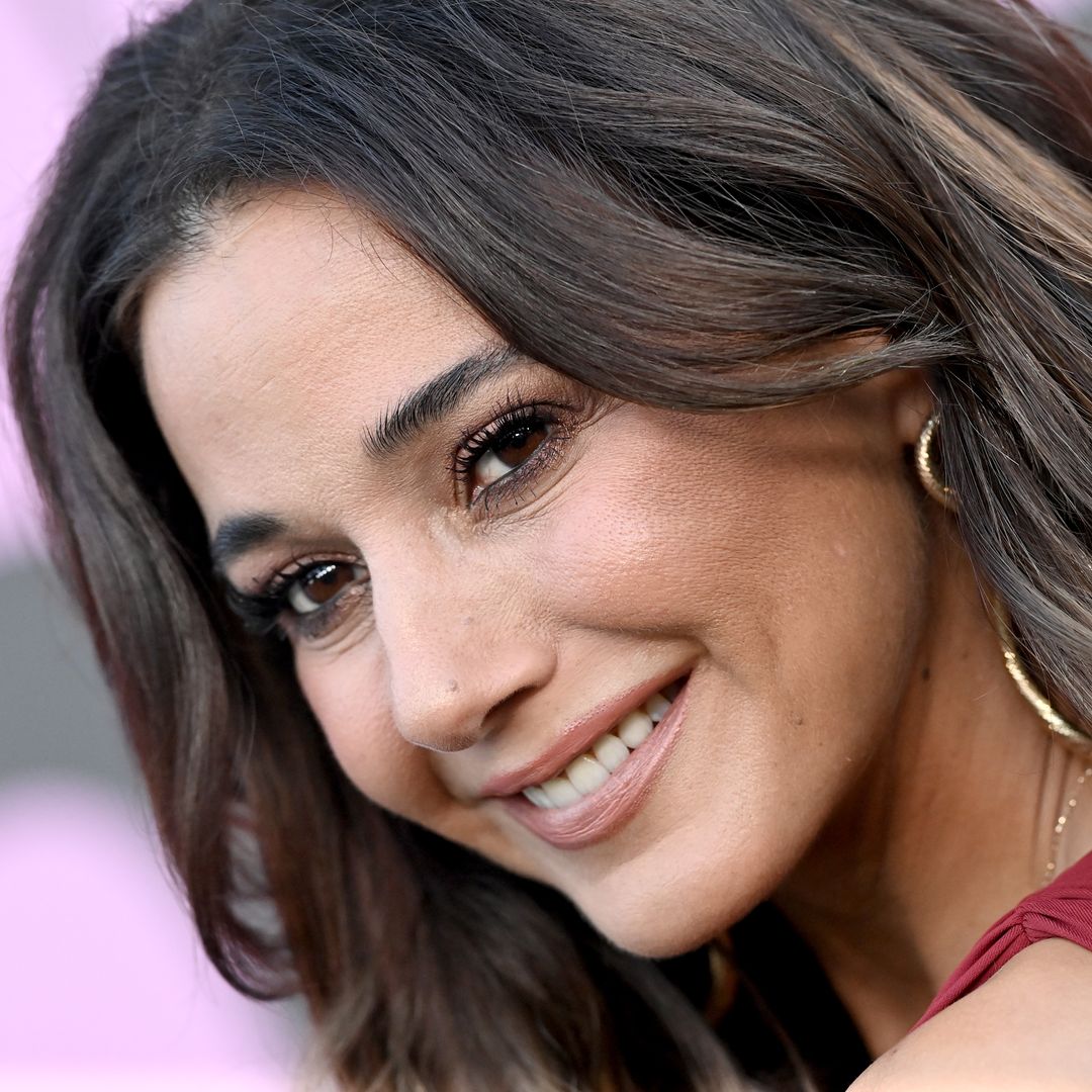 Emmanuelle Chriqui, 50, flaunts figure in tiny bikini 