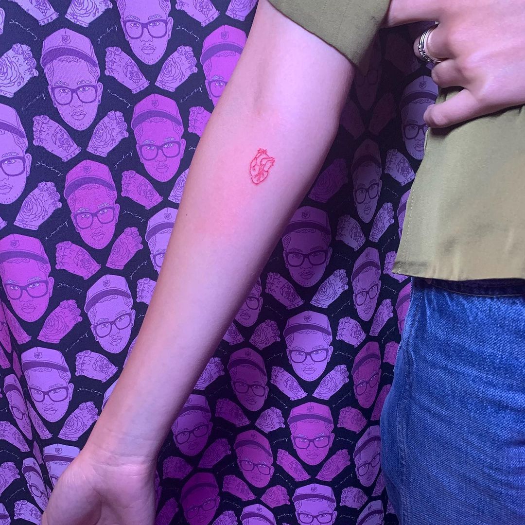 Kaia Gerber's heart tattoo on this inside of her arm 