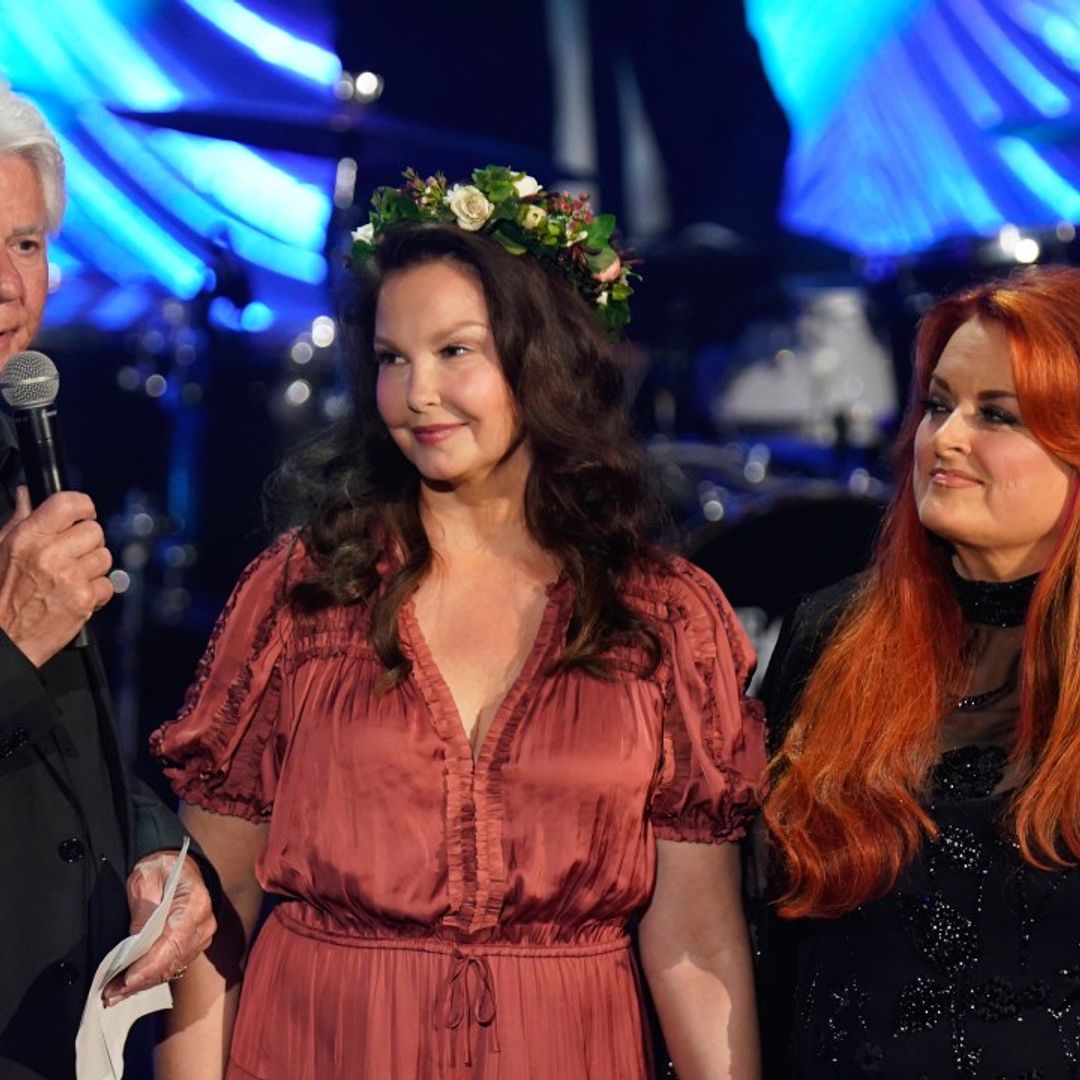 Ashley Judd details how family is 'grieving together' after mom Naomi Judd's death