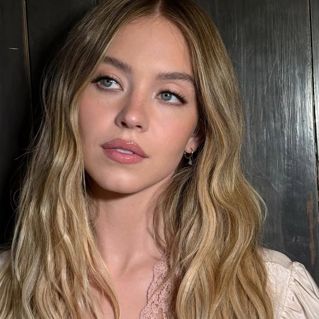 Sydney Sweeney's previous darker blonde tones
