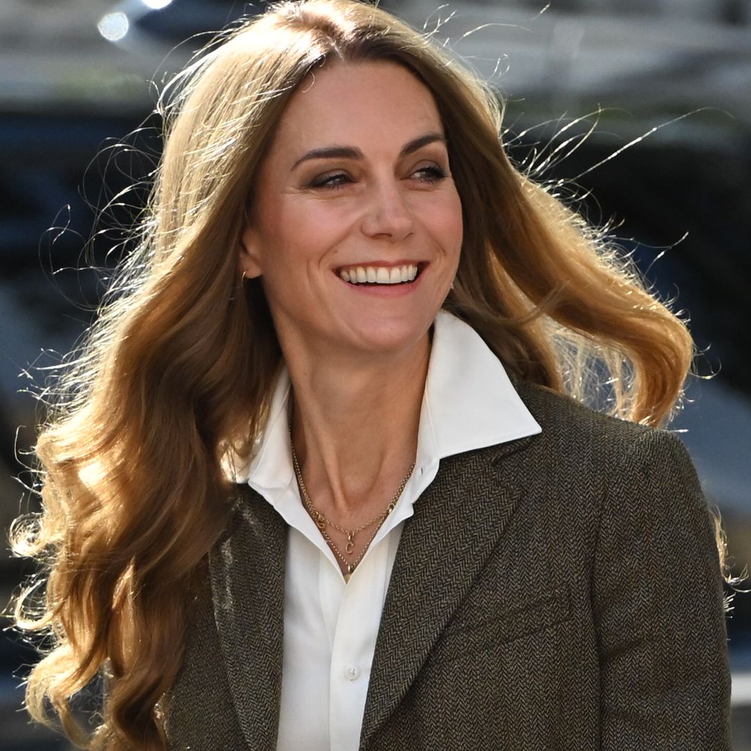 Princess Kate 'effortlessly' styles her bun without hairband -