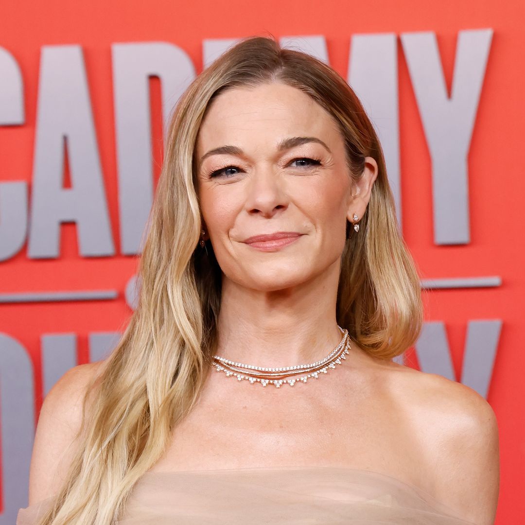 LeAnn Rimes 'making amends' after Eddie Cibrian affair 