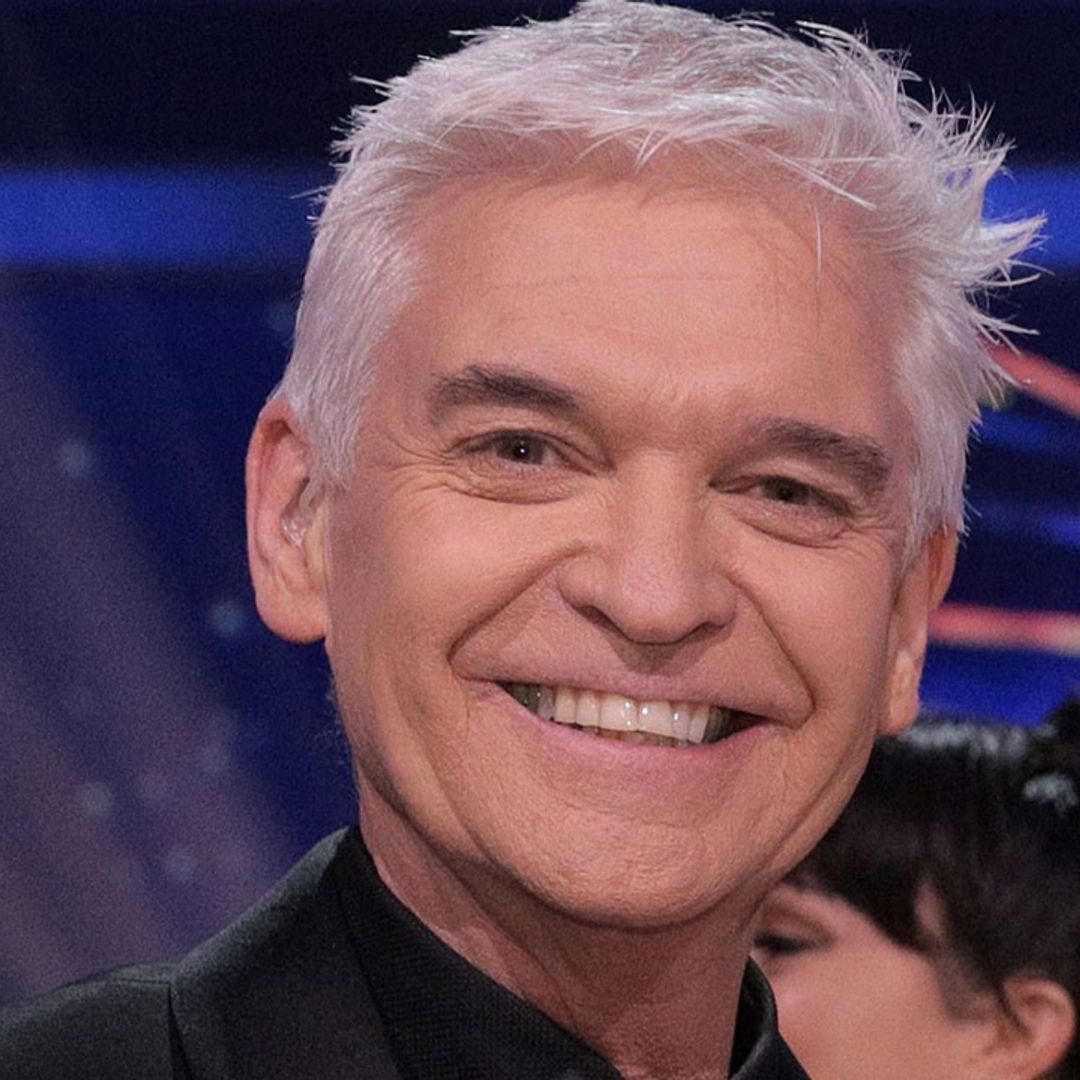 Phillip Schofield makes cheeky attempt at multitasking during Dancing on Ice finale