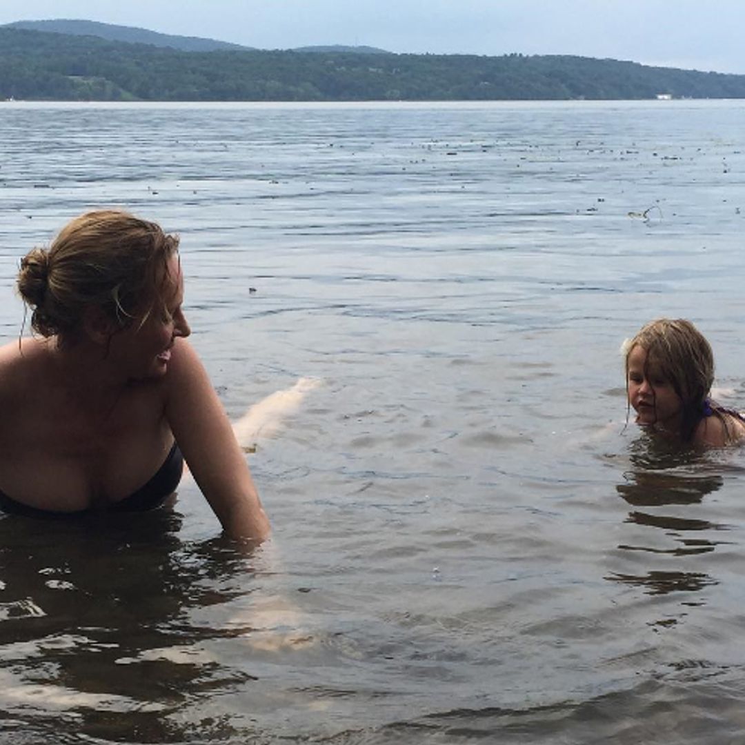 Uma Thurman shares funny photo from her swimming lesson with daughter Luna