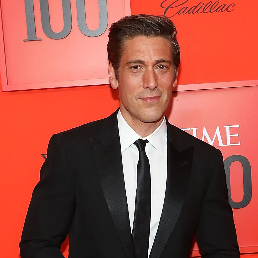 David Muir leaves fans in awe as he abandons usual look in latest selfie you have to see