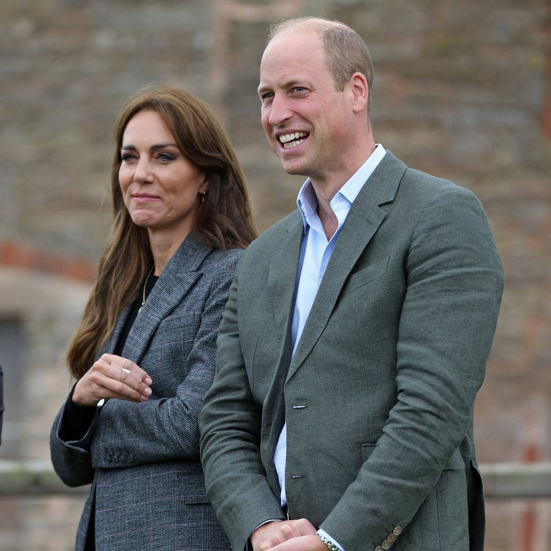 Princess Kate scolds Prince William during latest joint outing – video