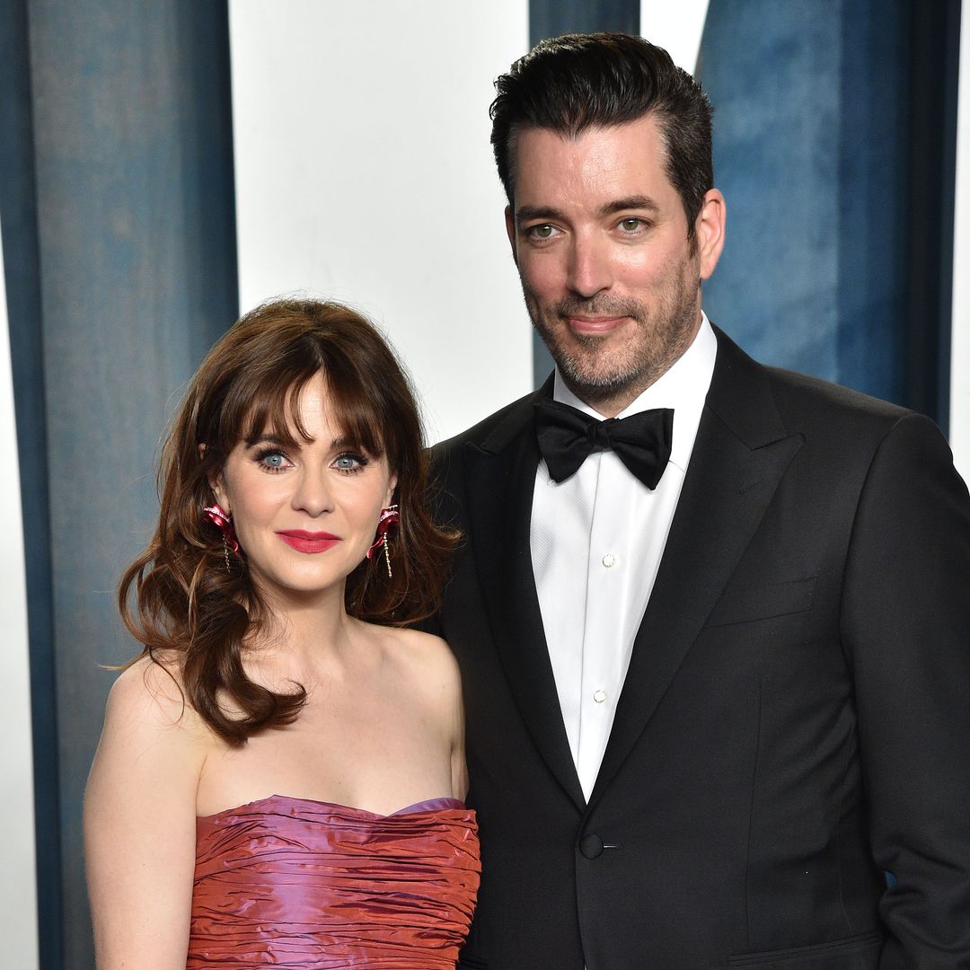 Zooey Deschanel engaged to HGTV's Jonathan Scott: see her unique ring!
