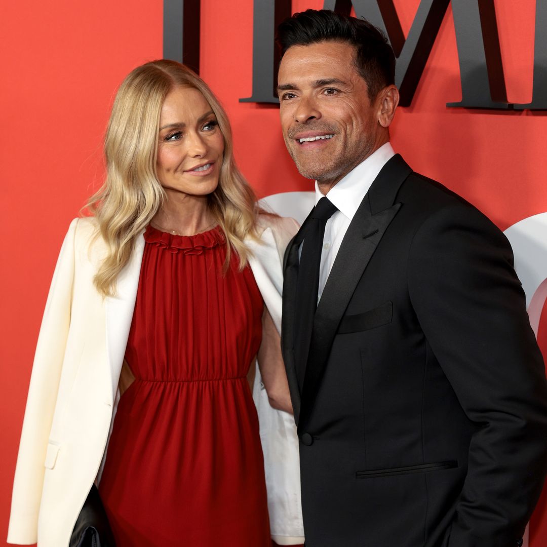 Famous co-star recalls the electrifying moment Kelly Ripa first met husband Mark Consuelos