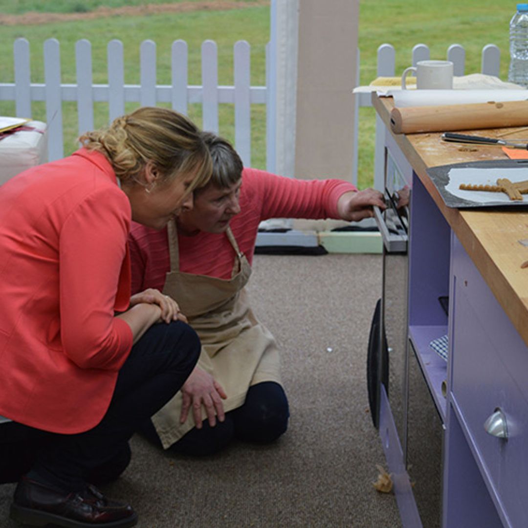 Mel Giedroyc praised as she goes solo on Great British Bake Off for the first time