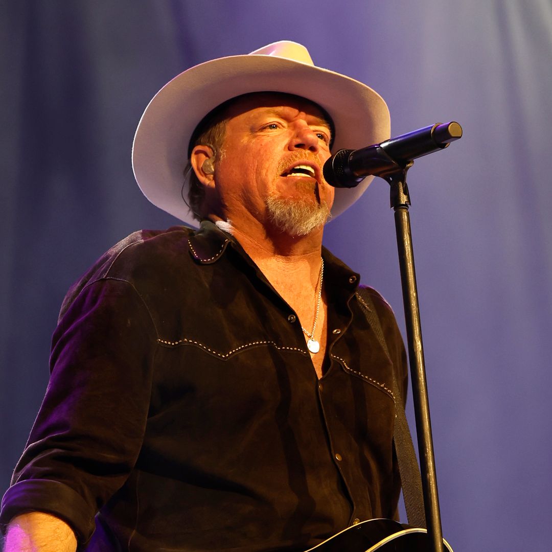 Country singer Pat Green shares 'heartbreaking loss' after family members are 'swept away' in Texas floods