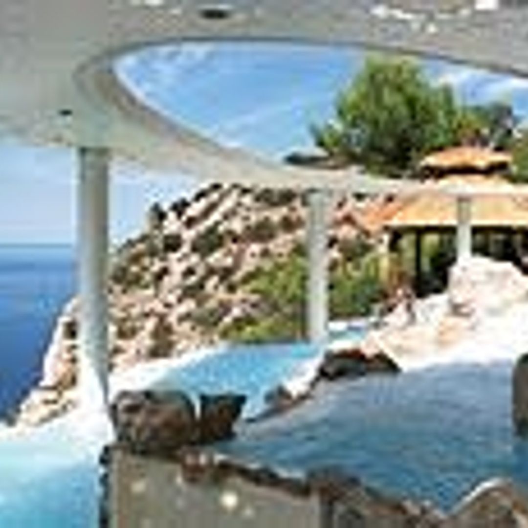James Blunt set to pen new album in his Ibiza hideaway