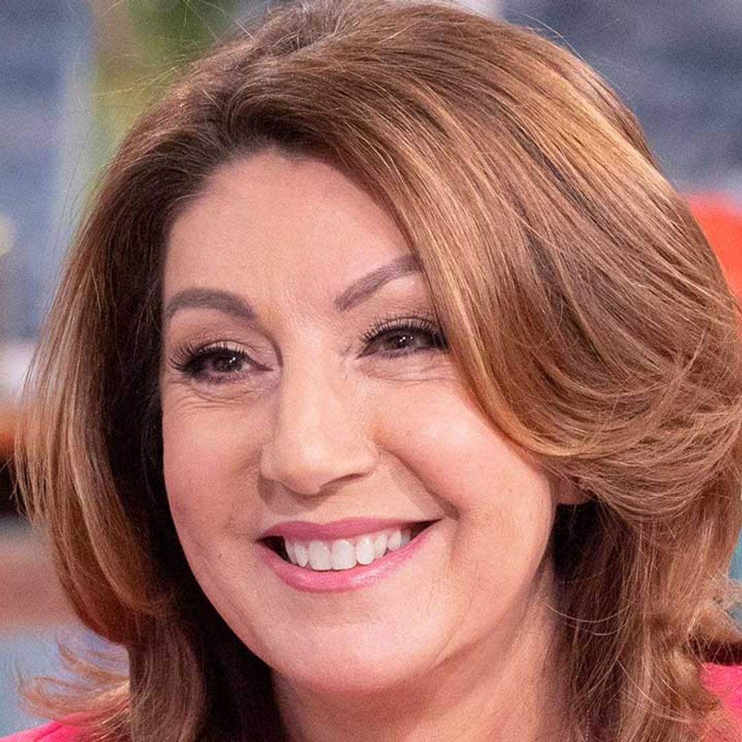 Loose Women's Jane McDonald rocks eye-catching two-piece for exciting announcement