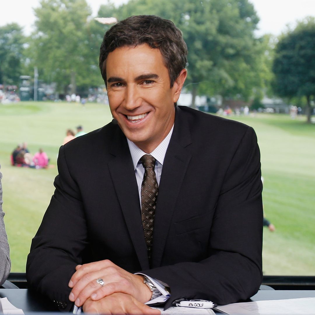 Jusy Rankin (à gauche) et Terry Gannon de Golf Channel rapportent la pièce lors de la troisième manche du championnat Wegmans LPGA au Monroe Golf Club le 16 août 2014 à Pittsford, New York.