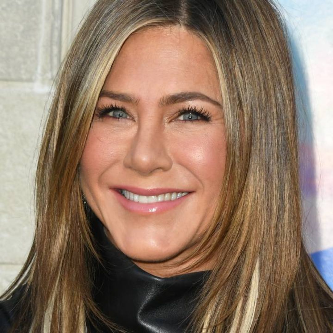Jennifer Aniston stuns in natural selfie to mark major milestone with famous friends