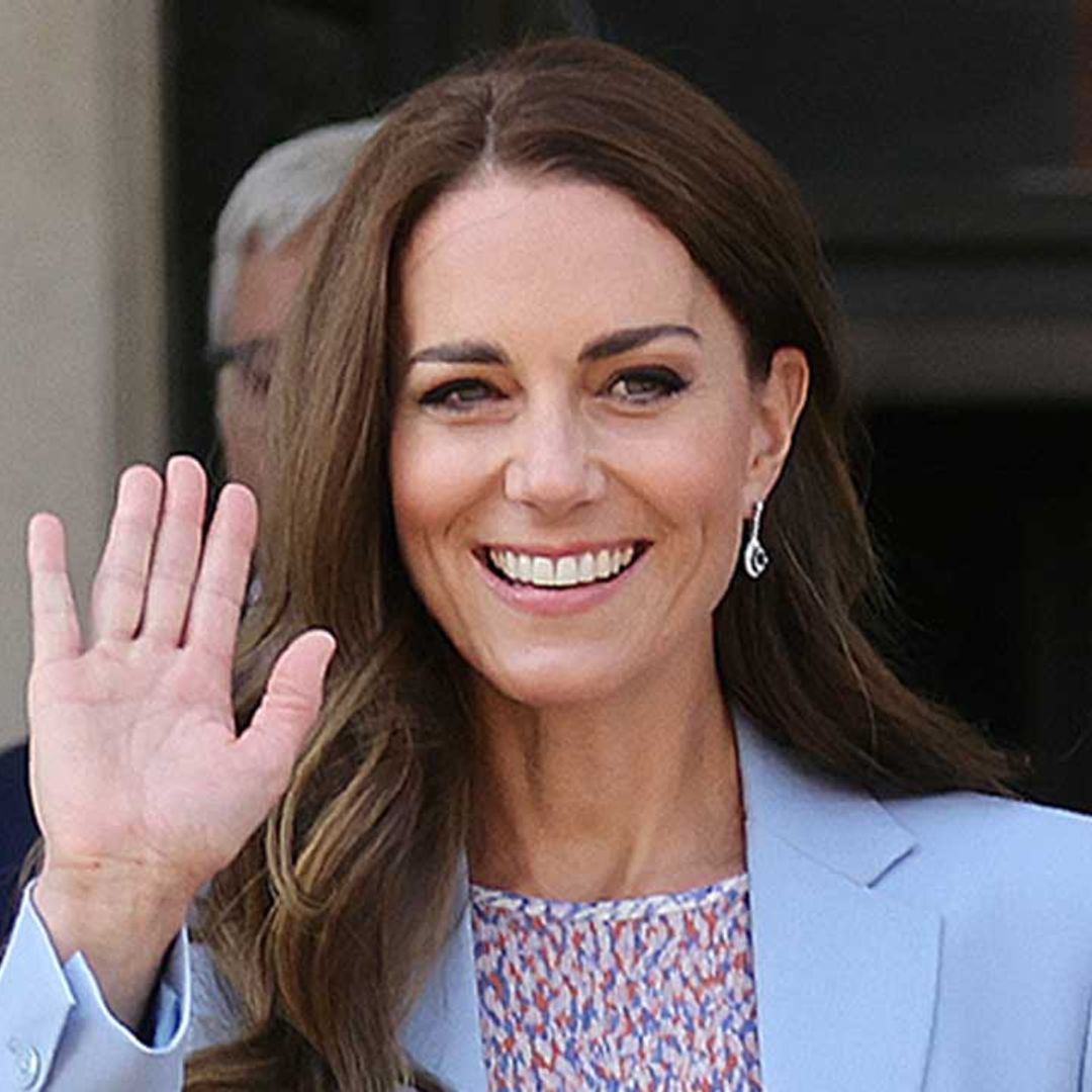 Kate Middleton looks truly breathtaking in the sleekest coat and heels