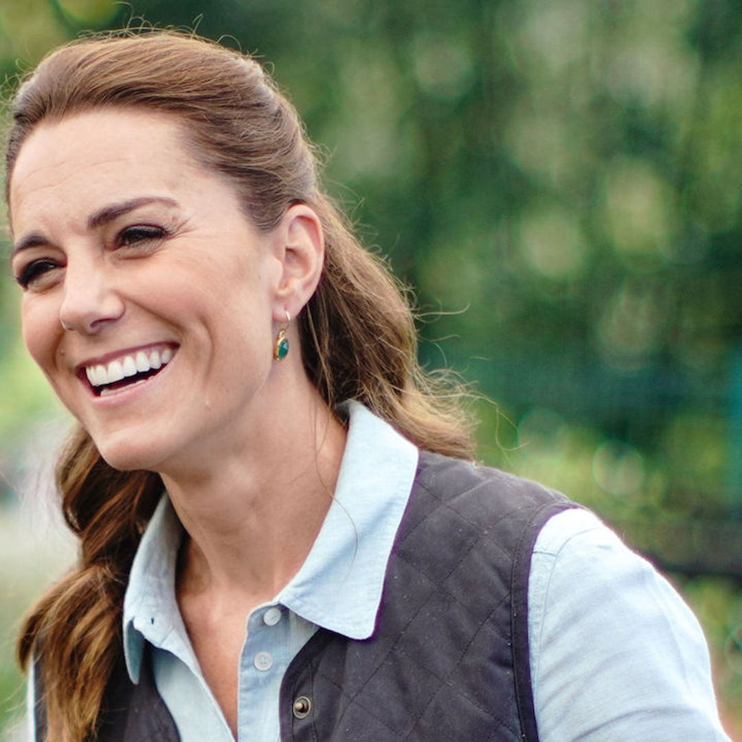Sunkissed Kate Middleton wows in skinny jeans as she makes surprise new appearance