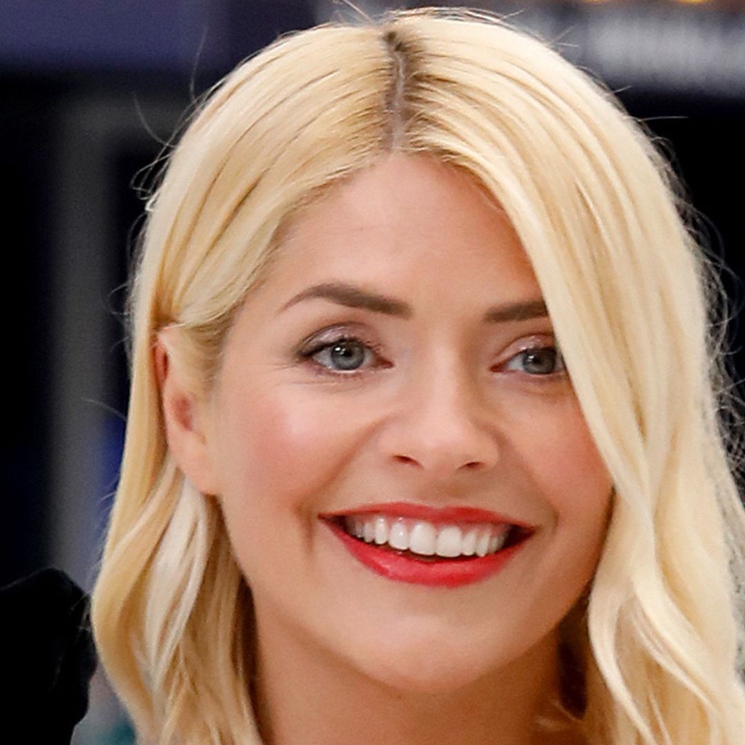 Holly Willoughby's Instagram fans are going crazy for her tartan skirt on This Morning