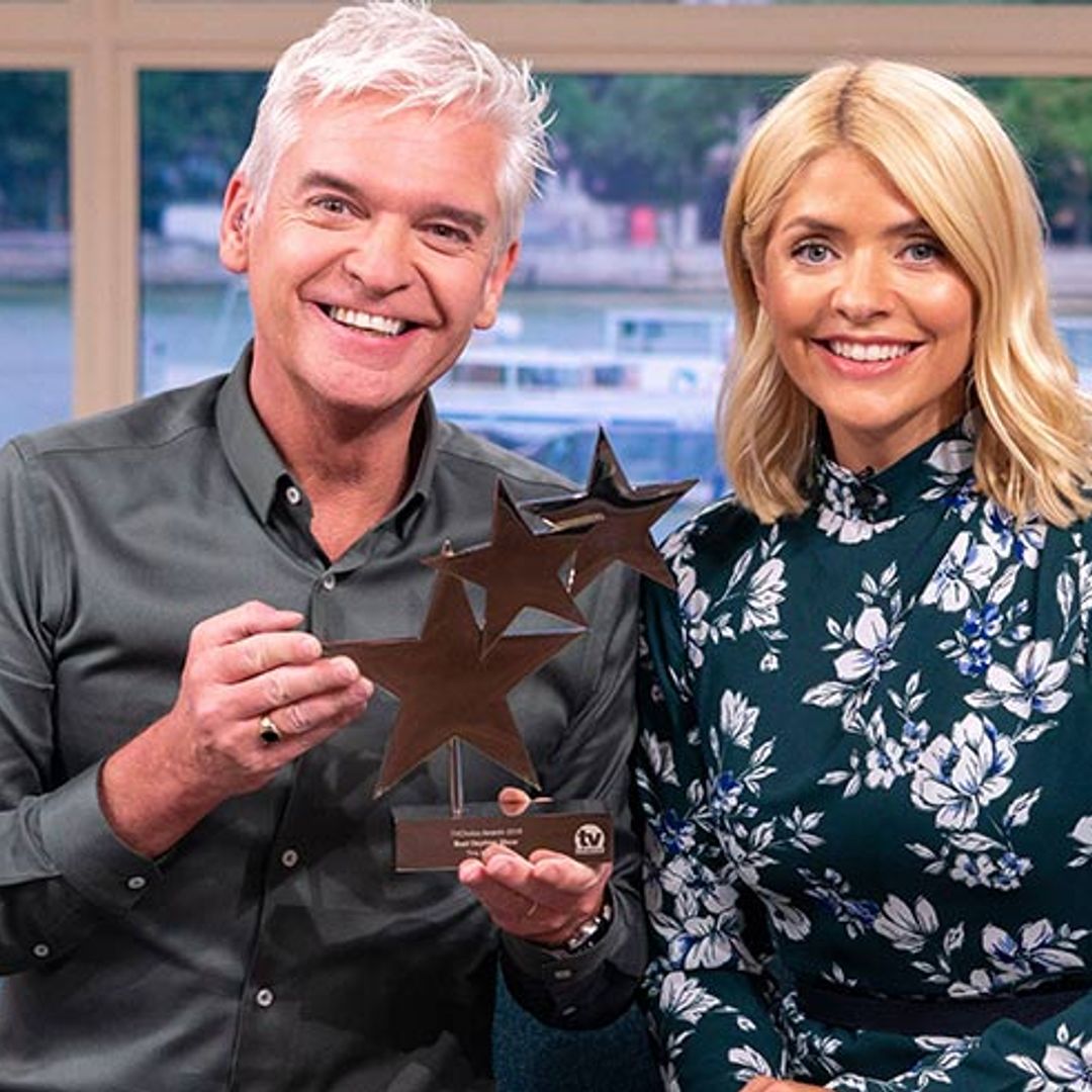VIDEO: The moment Holly Willoughby suffered a wardrobe malfunction at the TV Choice Awards
