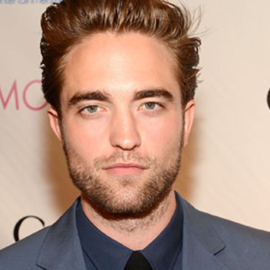 Robert Pattinson visits ex-girlfriend Kristen Stewart