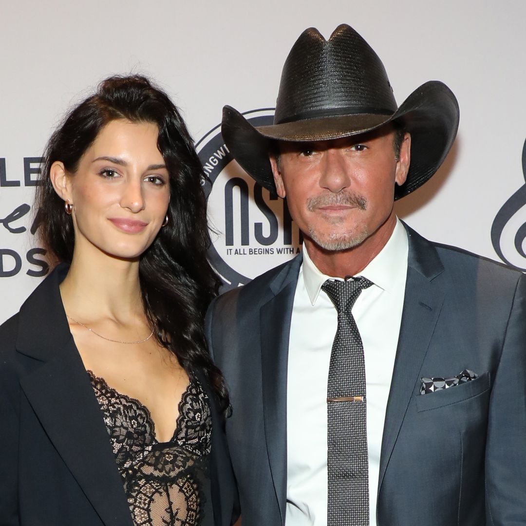 Tim McGraw's daughter bravely puts her bare body on display for art as she talks 'insecurities'