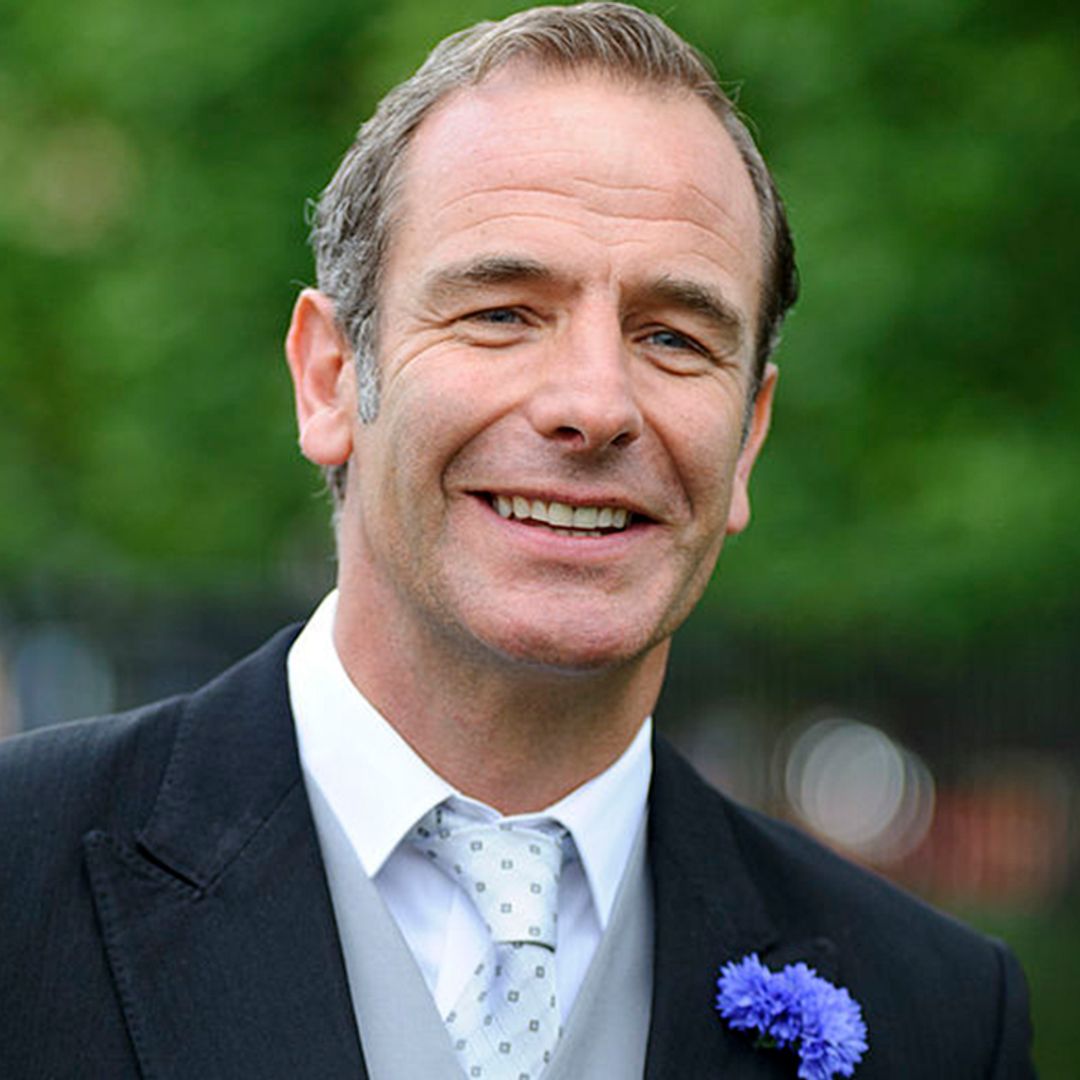 Robson Green's intense morning routine following back injury revealed