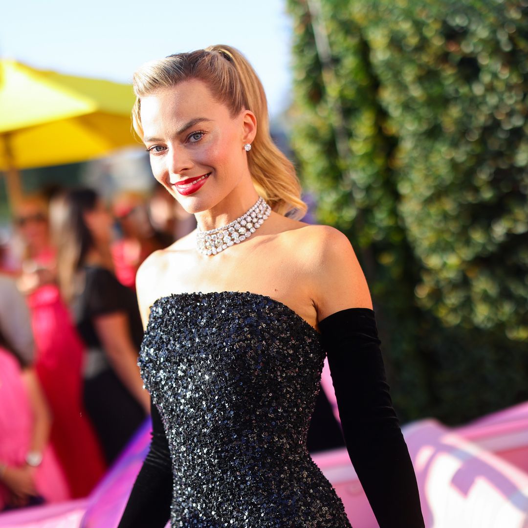 How to get Margot Robbie’s classic Barbie ponytail according to her hairstylist