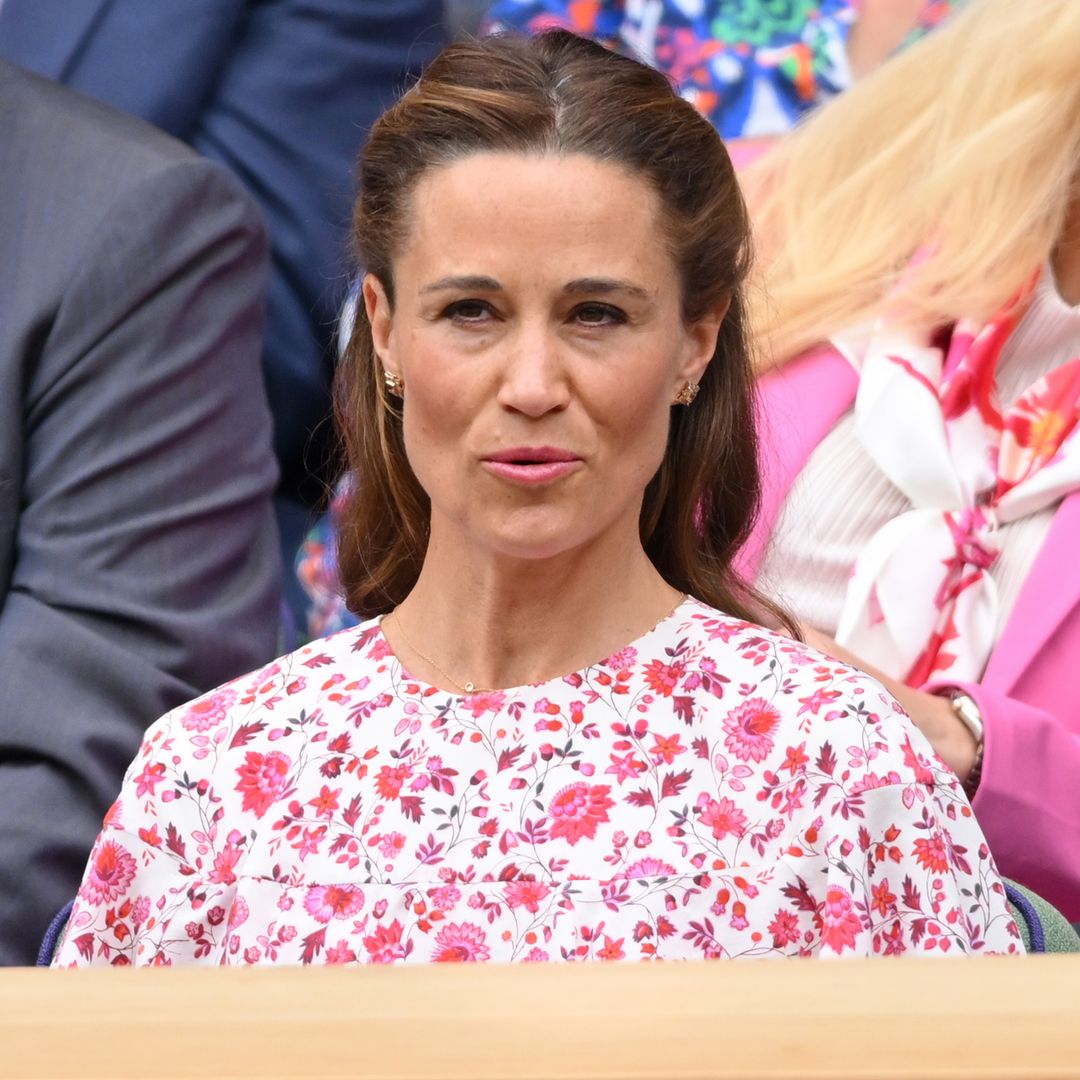 Pippa Middleton's awkward Wimbledon moment with sister Kate - watch