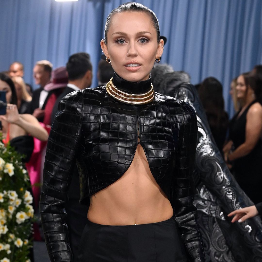 miley cyrus met gala