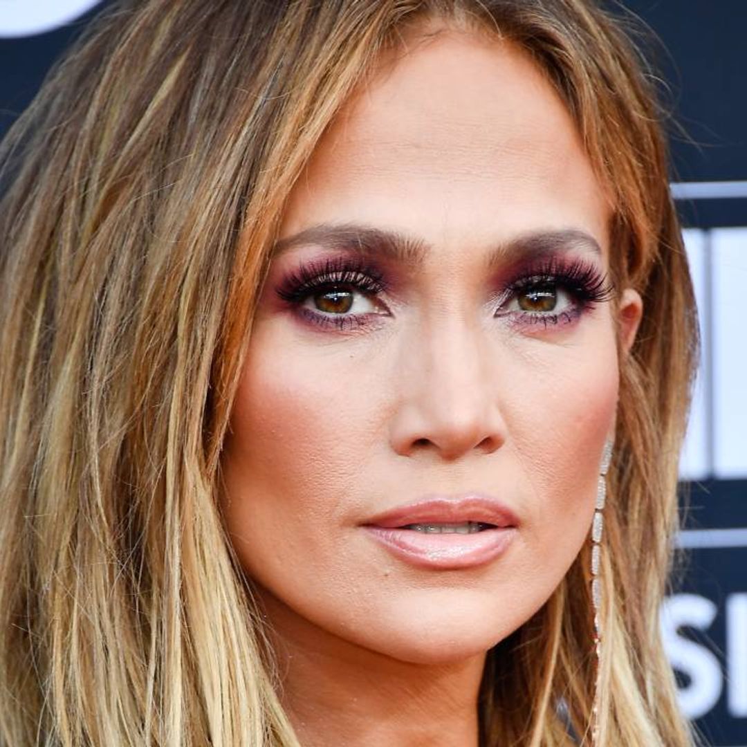 Jennifer Lopez wows with a fringe and curly hair in sweet photo with daughter Emme