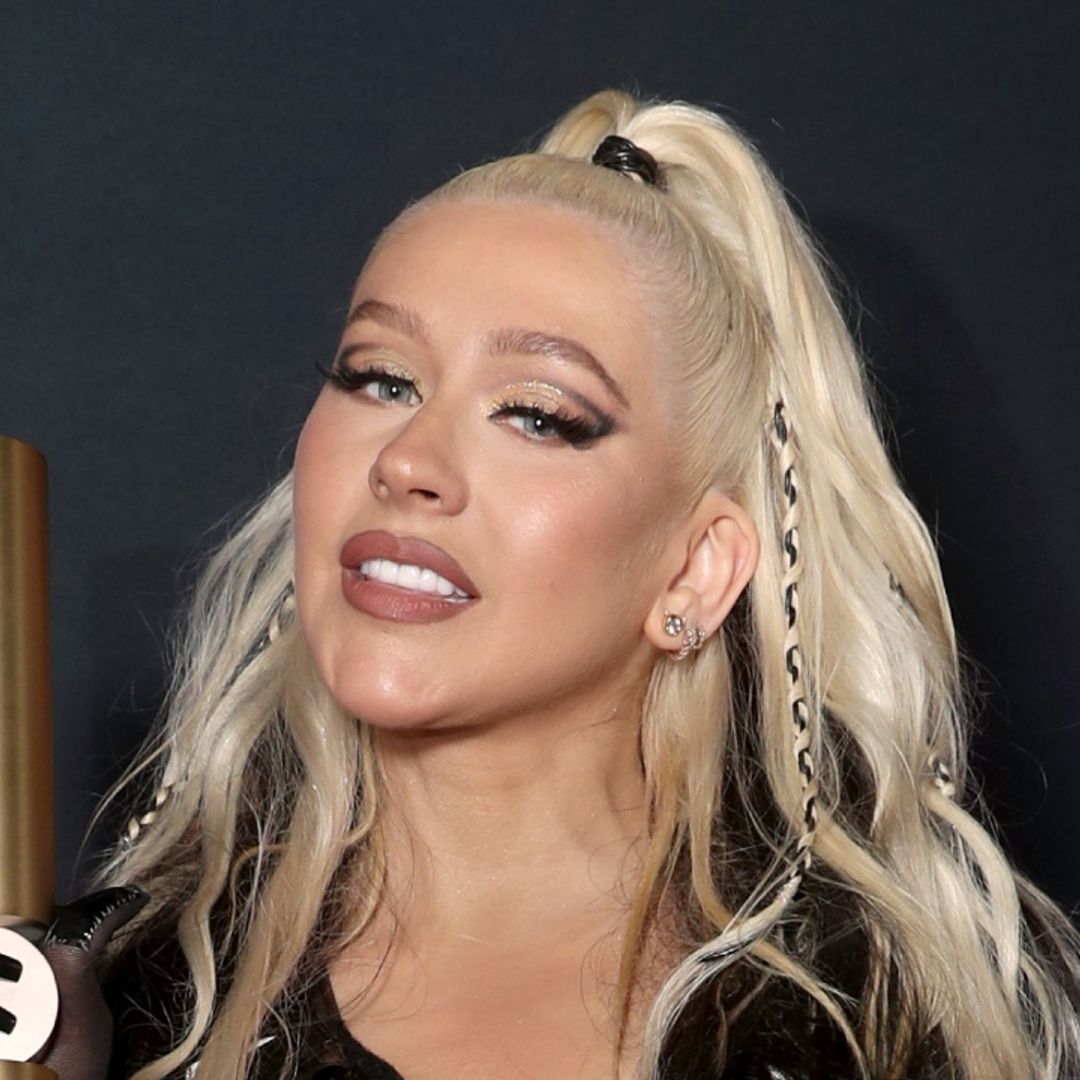 Christina Aguilera is all elegance and ruffles for show-stopping People's Choice performance