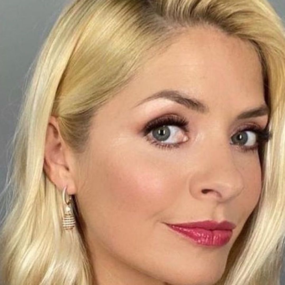 Holly Willoughby's fabulous leather dress has This Morning fans talking
