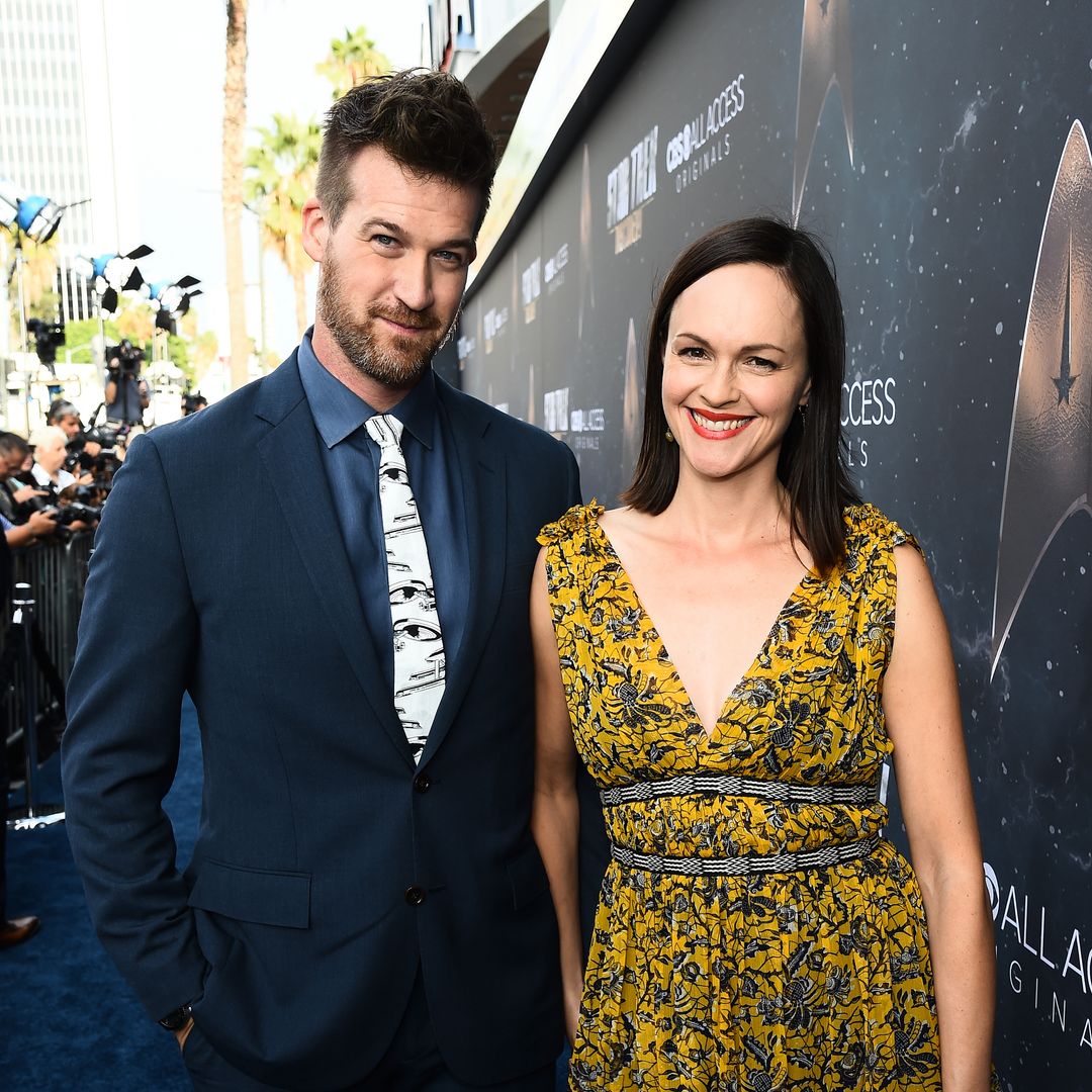 Who is Kenneth Mitchell's famous wife Susan May Pratt? All about late Captain Marvel star's marriage and family