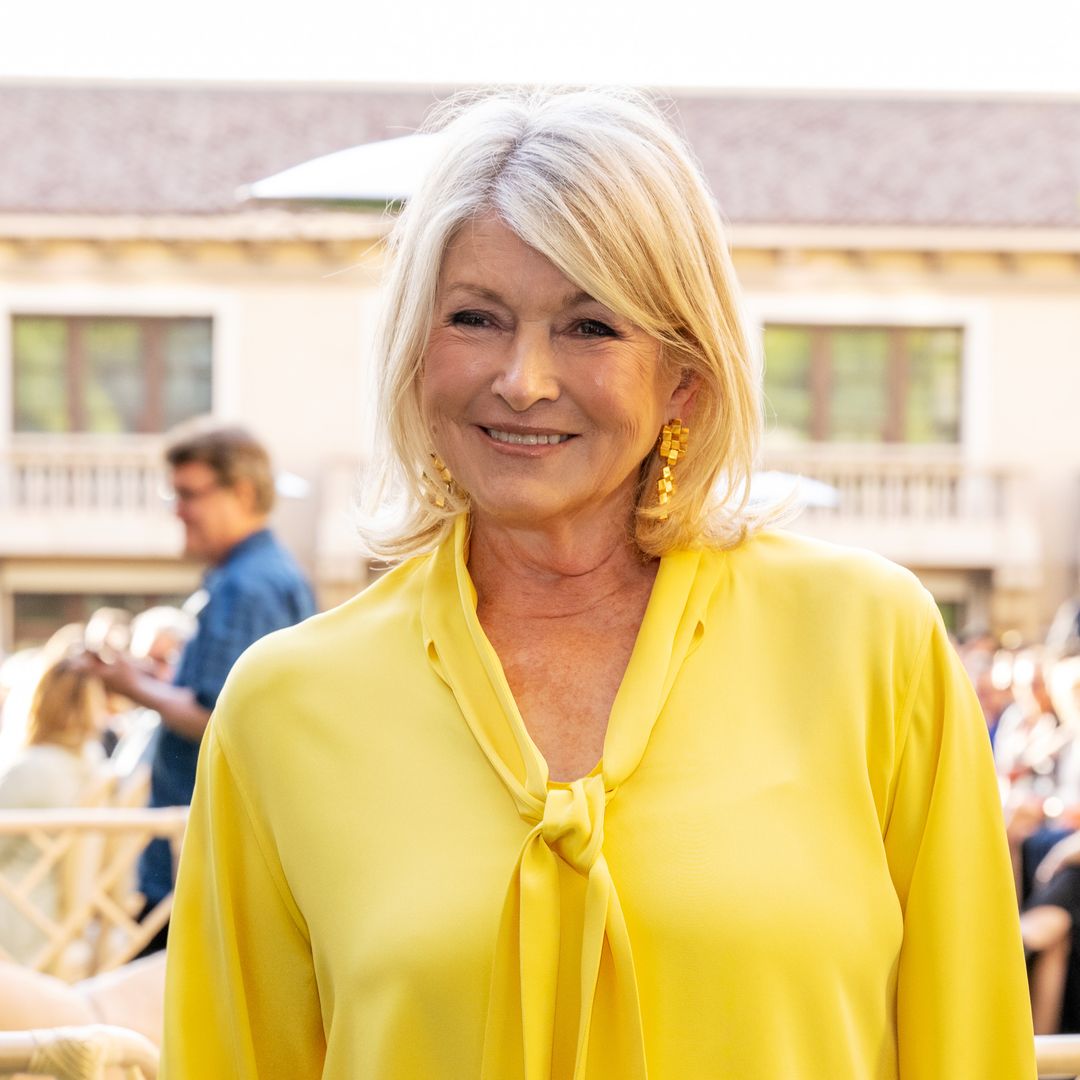 Martha Stewart's net worth is $400 million — see what kind of mansion that earned her