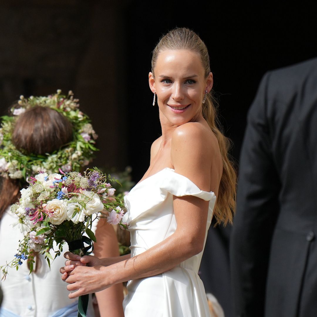 Zac Goldsmith's wife Hum Fleming's beautiful wedding dress revealed