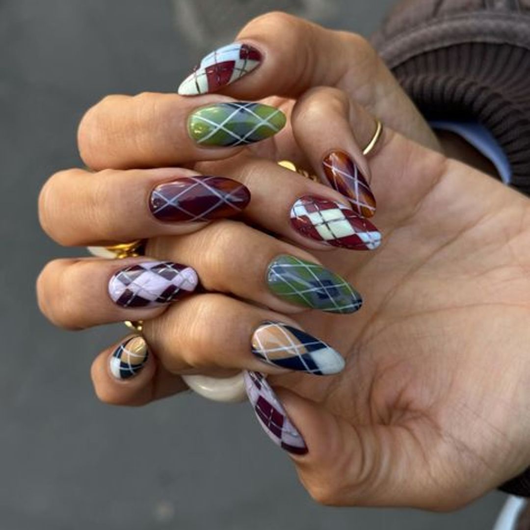 The 'Sweater Weather' manicure: 5 cosy nail designs taking over this winter