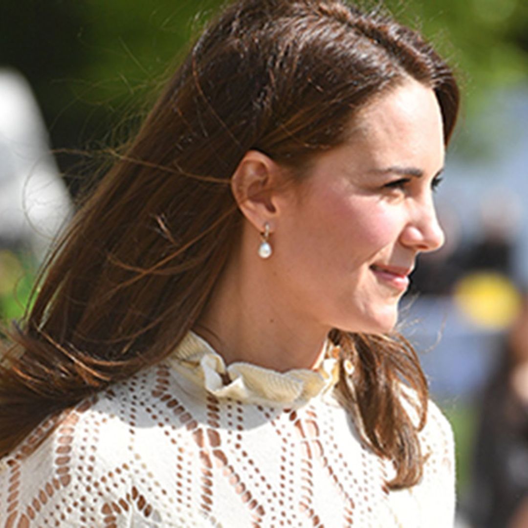 Kate chooses an elegant cream dress for children’s Palace tea party