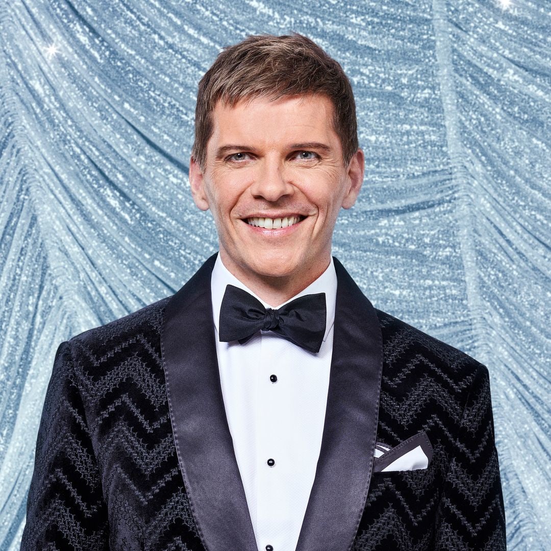 Strictly’s Nigel Harman shares stark warning to fans in worrying new post