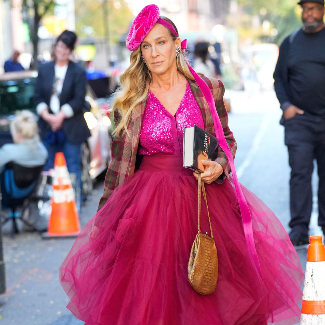 Sarah Jessica Parker just revived Carrie Bradshaw’s iconic pink tutu