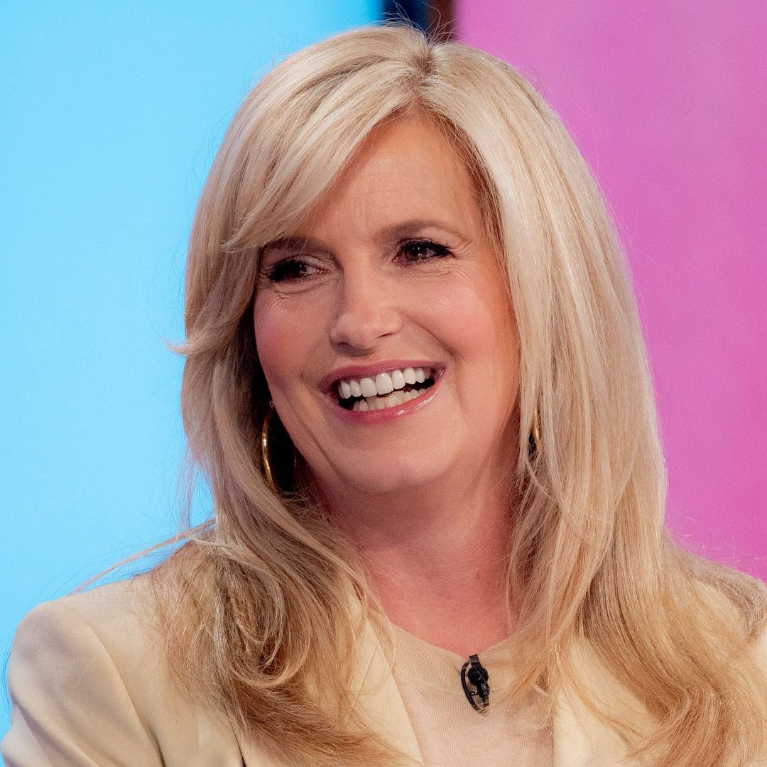 Penny Lancaster stuns in gorgeous fitted suit as she makes Loose Women return