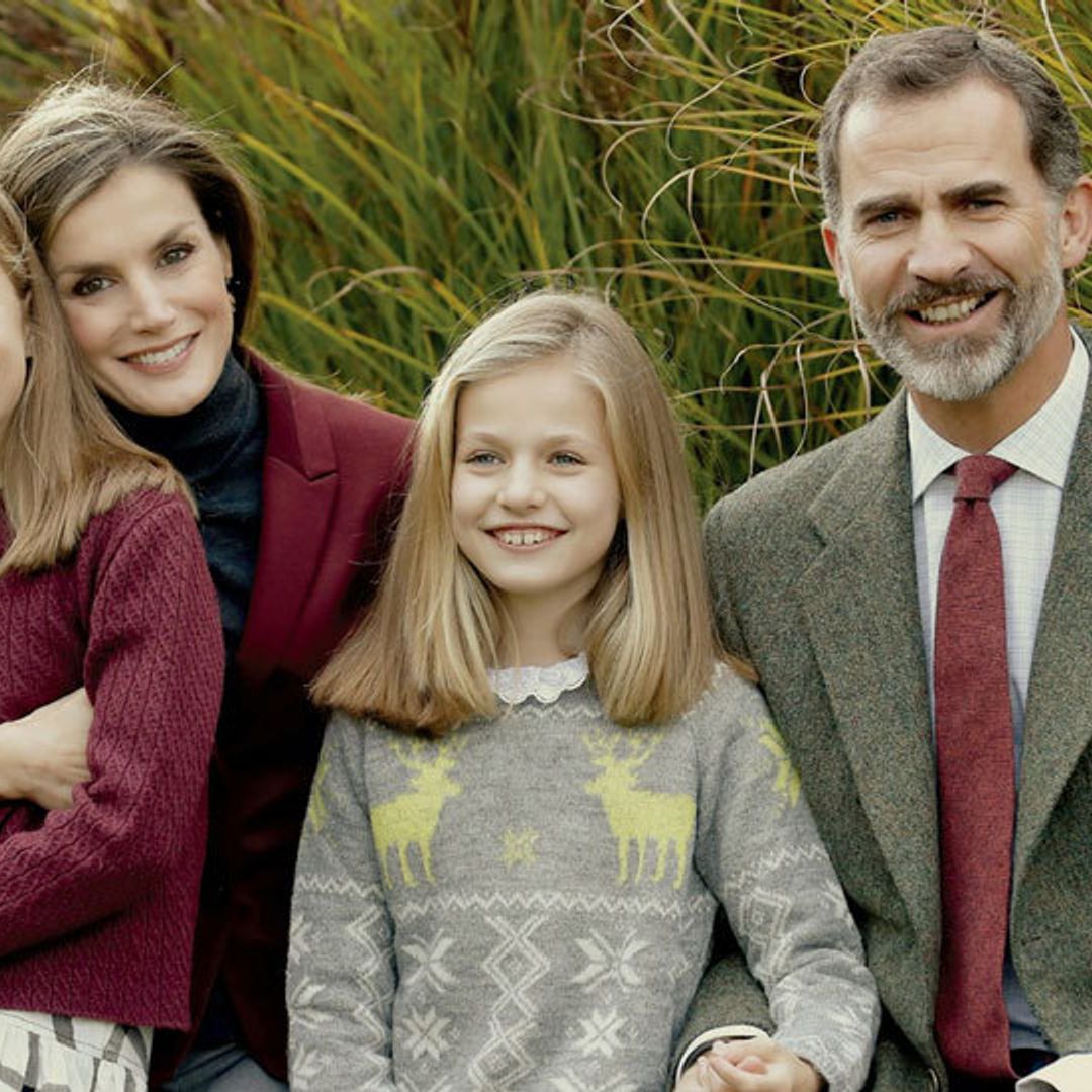 Queen Letizia, King Felipe VI and their daughters coordinate for their 2016 Christmas card