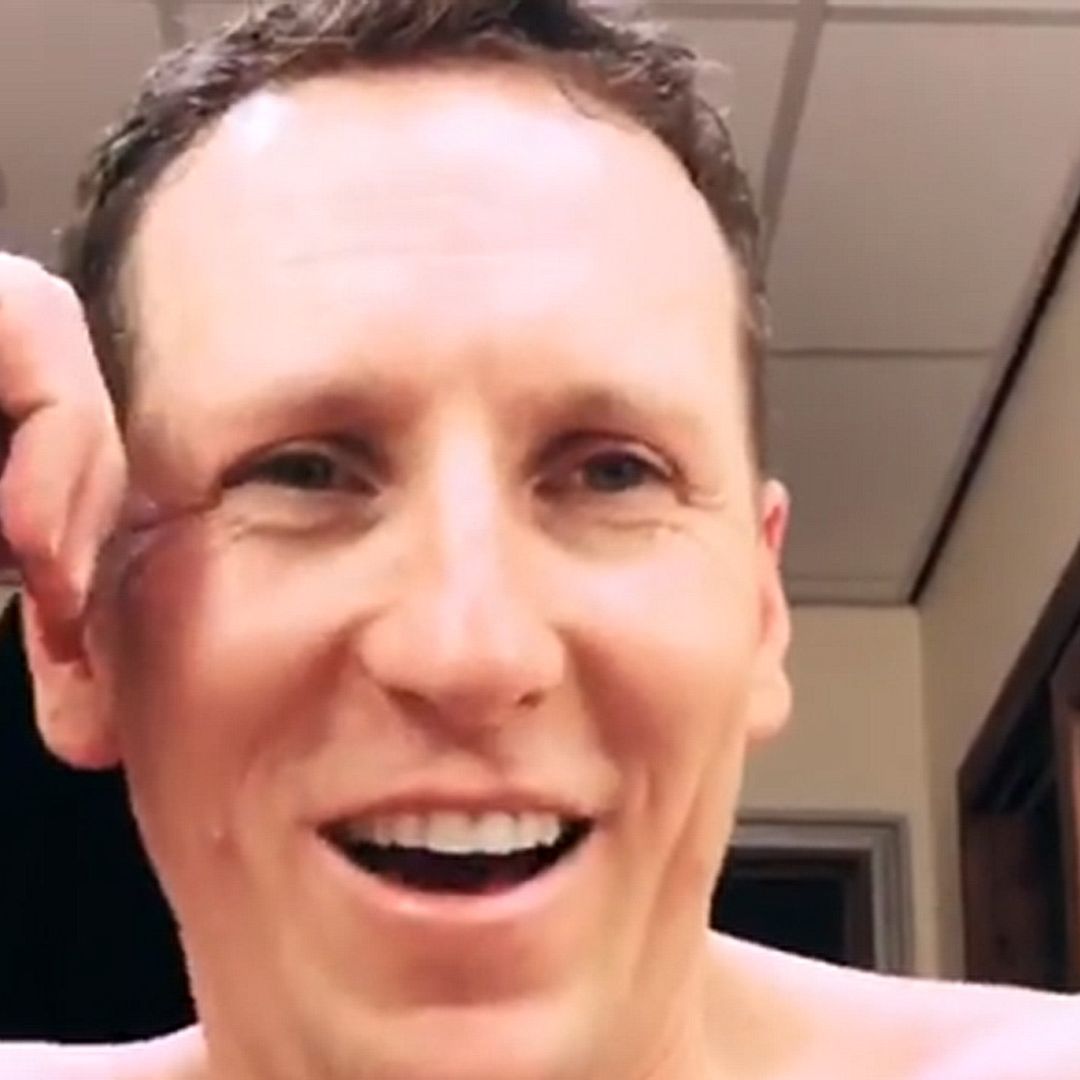 Fans go into a frenzy over former Strictly's Brendan Cole's shirtless video