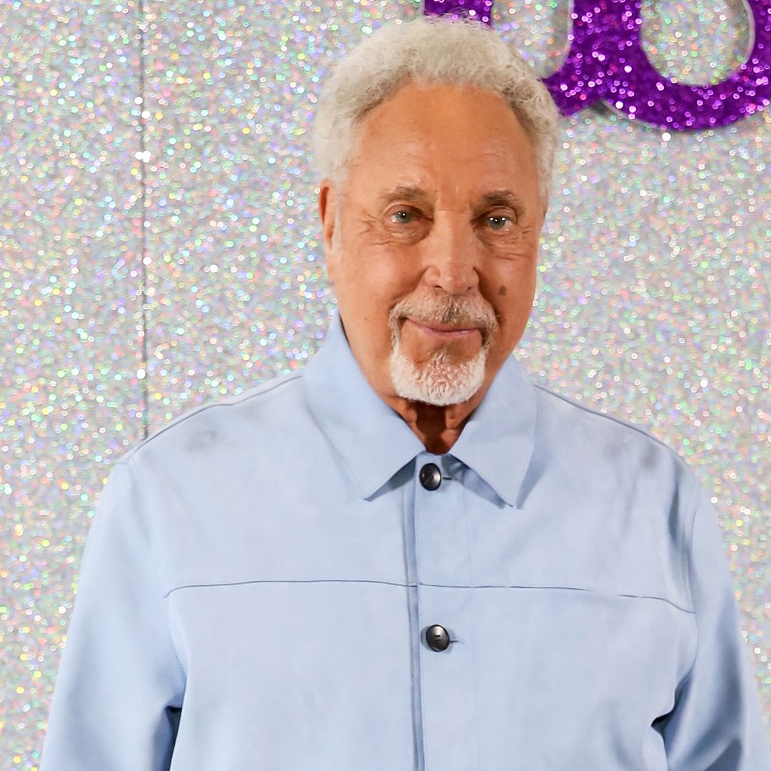 Tom Jones' unexpected pre-surgery health hack had him hanging like a bat