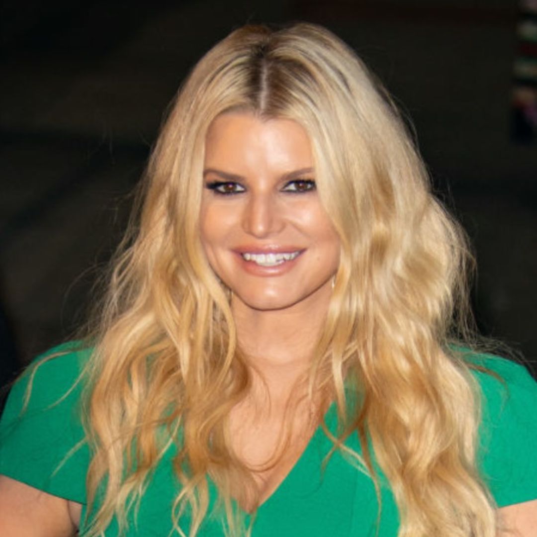 Jessica Simpson showcases her tiny physique with epic photo fail