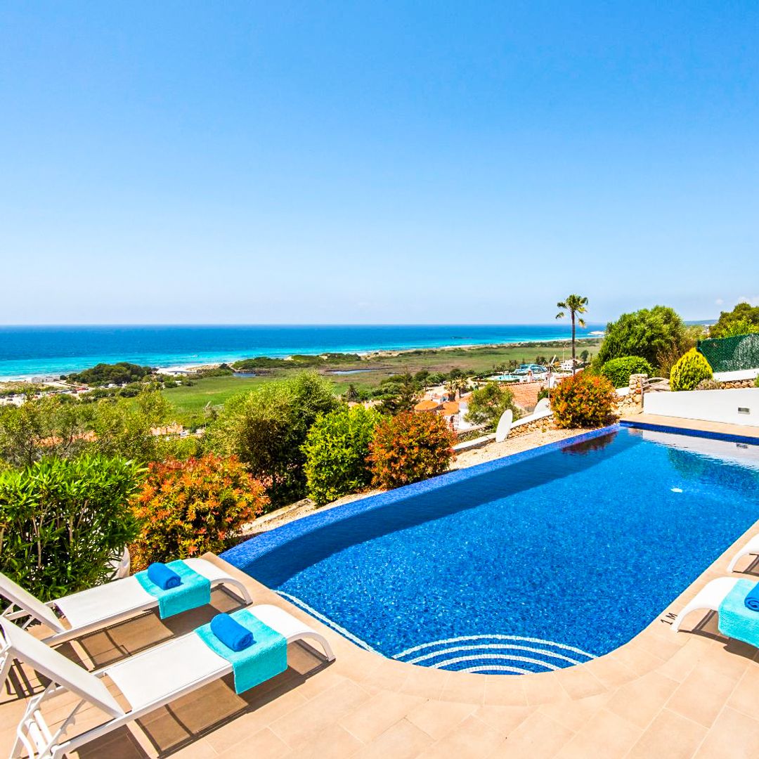 Villa Privilege outdoor pool area