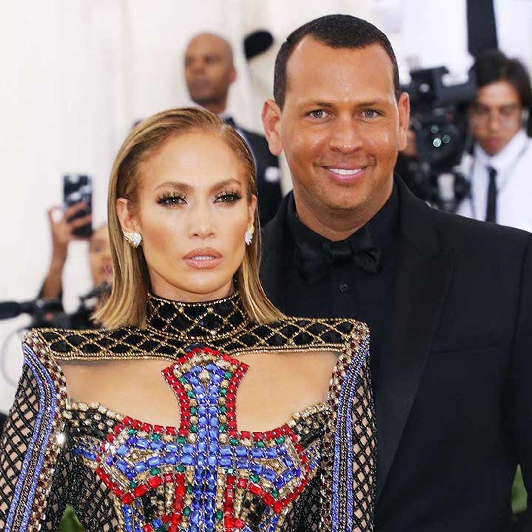 Jennifer Lopez and A-Rod's daughters looks identical in new photo