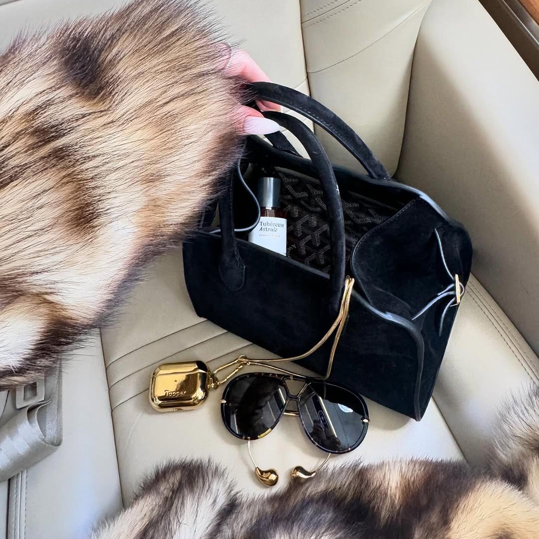Rosie Huntington-Whiteley showed us a sneak peak at her must have fashion and beauty products and Tuberose Astrale was one of them