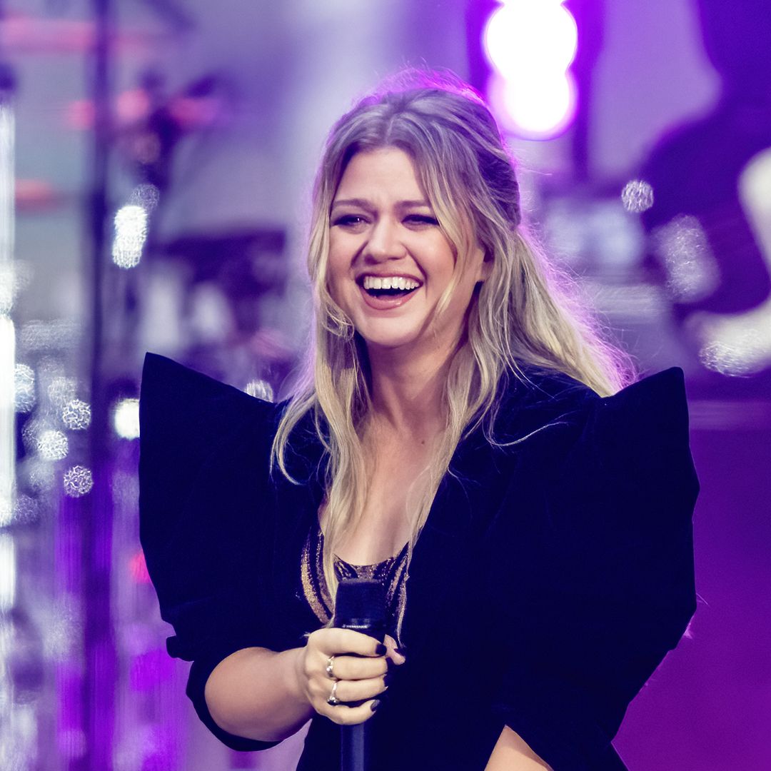 Kelly Clarkson announces new project away from talk show