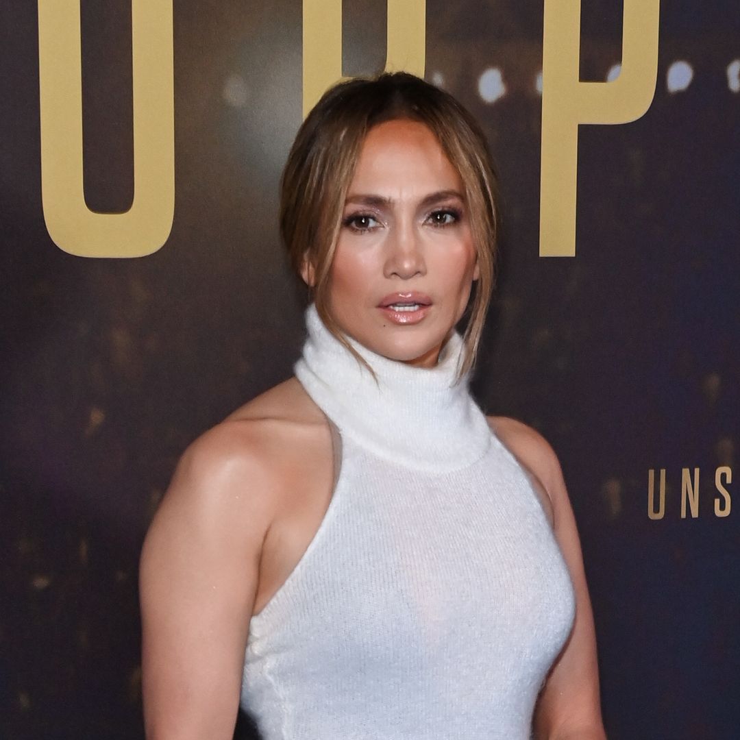 Jennifer Lopez discusses 'challenging relationships' amid Ben Affleck divorce