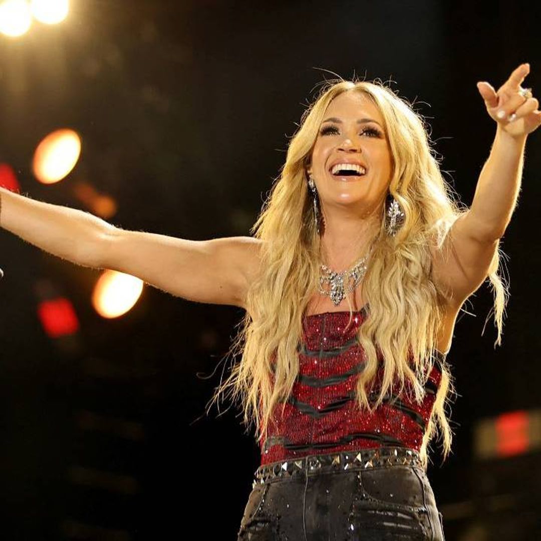 Carrie Underwood's fans react as her onstage look is so unexpected